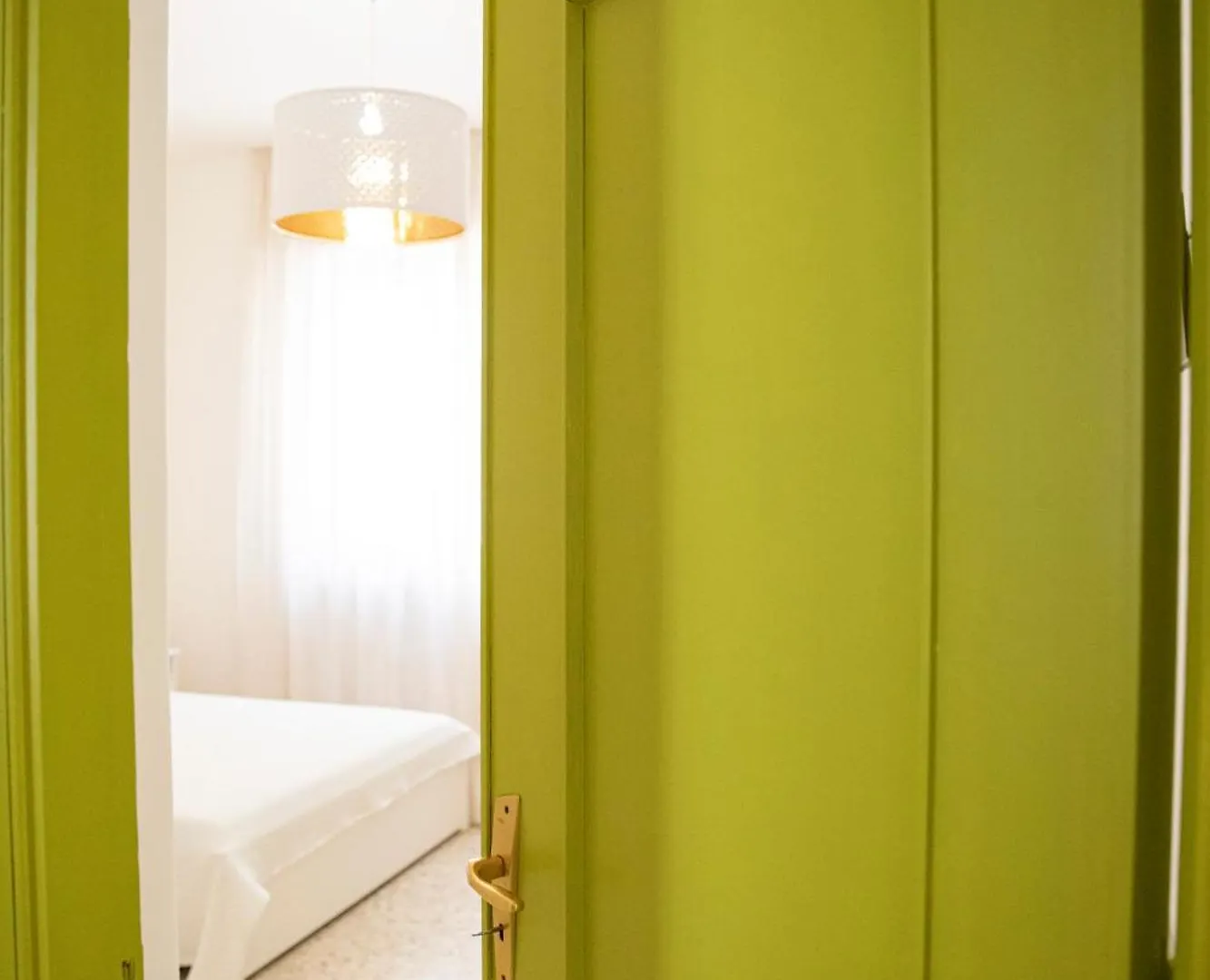 Green Rooms Bari 0*,